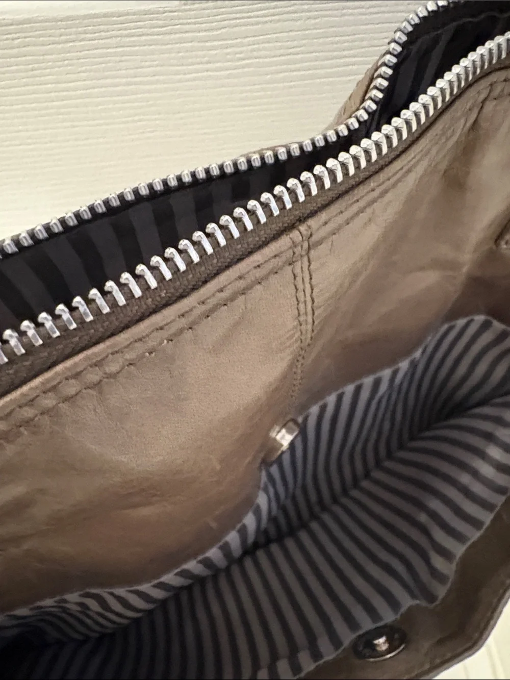 Latico Classic Warm Green/Brown Leather Tote Bag - unisex